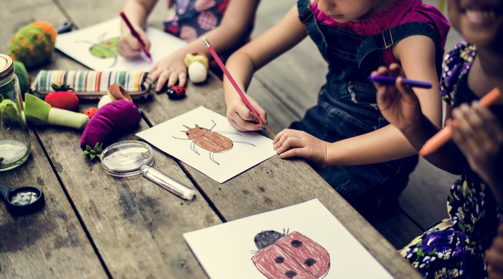 幼児期に絵や字が上手な子に共通していること お絵描きや字を上手にするための子育てポイント